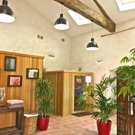 בית נופש Maison Orchidee - De Groupe, Piscine & Nature En Perigord