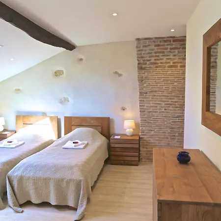 Maison Orchidee Casa de Férias Saint-Martial-de-Valette